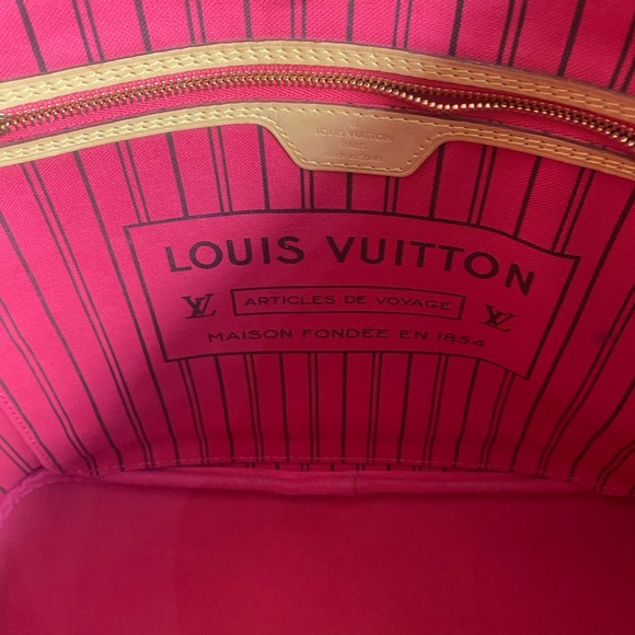 Louis Vuitton Monogram Limited Edition Neverfull MM Bay Chain - Picture 13 of 15